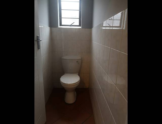 105M² BUSINESS CENTRE TO LET IN SYDENHAM